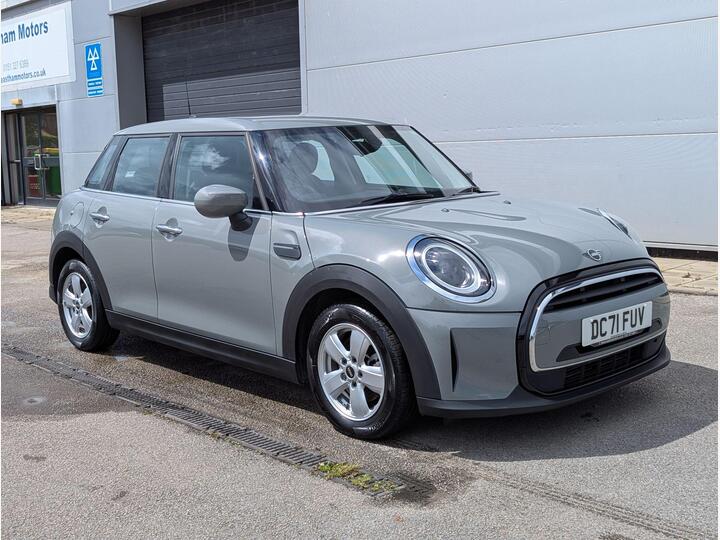 MINI Hatch 1.5 Cooper Classic Euro 6 (s/s) 5dr