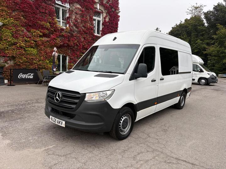 Mercedes-Benz Sprinter 2.0 315 Progressive L2H2 Euro 6  9 Seats Crew Van