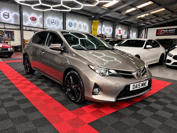 Toyota AURIS 1.6 V-Matic Icon Plus Euro 5 5dr