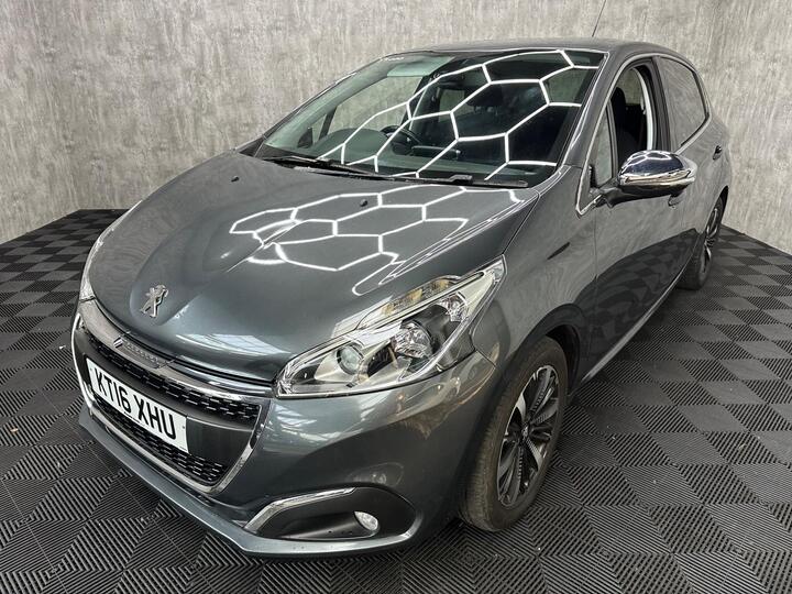 Peugeot 208 1.6 BlueHDi Allure Euro 6 5dr Peugeot 208 1.6 BlueHDi Allure Euro 6 5dr