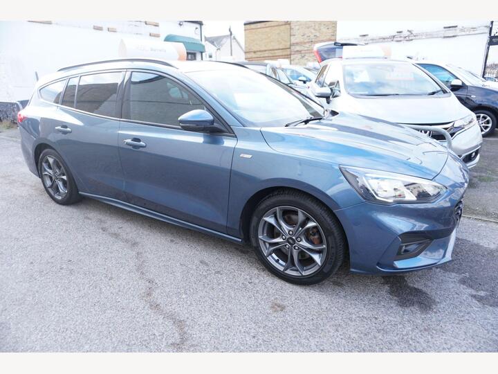Ford Focus 1.0T EcoBoost ST-Line Euro 6 (s/s) 5dr