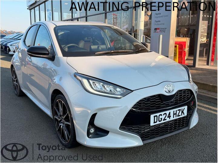 Toyota Yaris 1.5 VVT-h GR SPORT E-CVT Euro 6 (s/s) 5dr