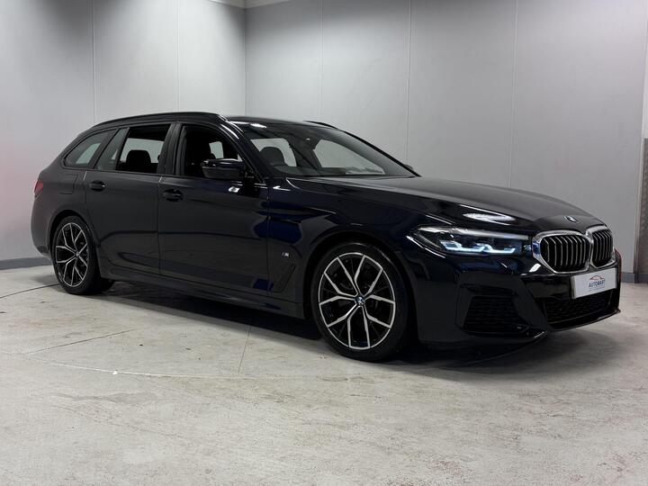 BMW 5 Series 2.0 520i MHT M Sport Touring Steptronic Euro 6 (s/s) 5dr BMW 5 Series 2.0 520i MHT M Sport Touring Steptronic Euro 6 (s/s) 5dr