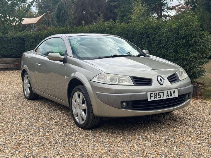 Renault MEGANE 1.6 VVT Dynamique 2dr