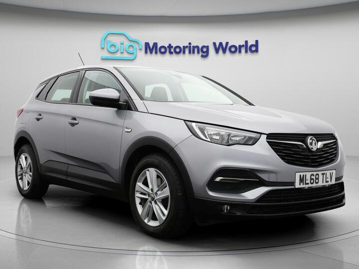 Vauxhall Grandland X 1.2 Turbo SE Euro 6 (s/s) 5dr Vauxhall Grandland X 1.2 Turbo SE Euro 6 (s/s) 5dr