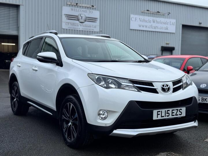 Toyota RAV4 2.2 D-4D Invincible 4WD Euro 5 5dr
