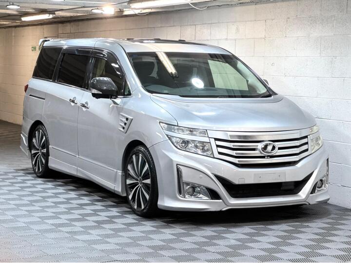 Nissan Elgrand 350 3.5 Highway Star Premium Auto IMPUL