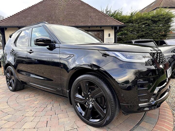 Land Rover Discovery 3.0 D300 MHEV R-Dynamic SE Auto 4WD Euro 6 (s/s) 5dr Land Rover Discovery 3.0 D300 MHEV R-Dynamic SE Auto 4WD Euro 6 (s/s) 5dr