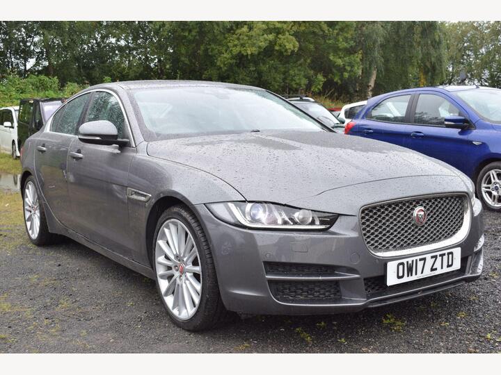 Jaguar XE 2.0d Portfolio Auto Euro 6 (s/s) 4dr