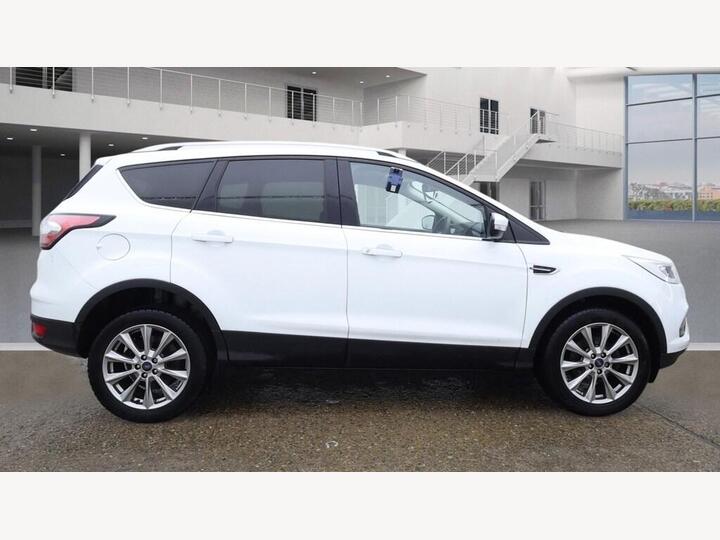 Ford Kuga 1.5 TDCi EcoBlue Titanium Edition Euro 6 (s/s) 5dr