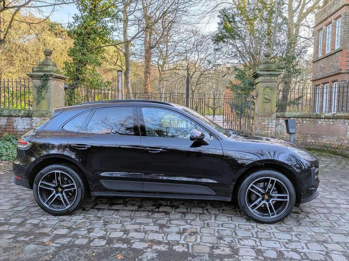 Porsche Macan 2.0T PDK 4WD Euro 6 (s/s) 5dr Porsche Macan 2.0T PDK 4WD Euro 6 (s/s) 5dr
