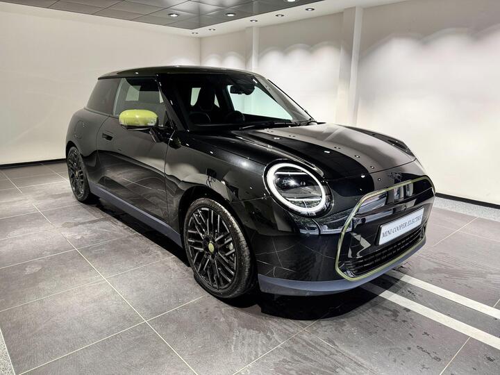 MINI Electric Cooper SE 54.2kWh Paul Smith Edition Auto 3dr