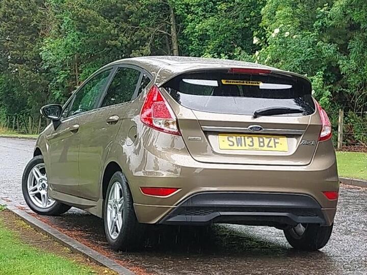 Ford Fiesta 1.0T EcoBoost Zetec Euro 5 (s/s) 5dr