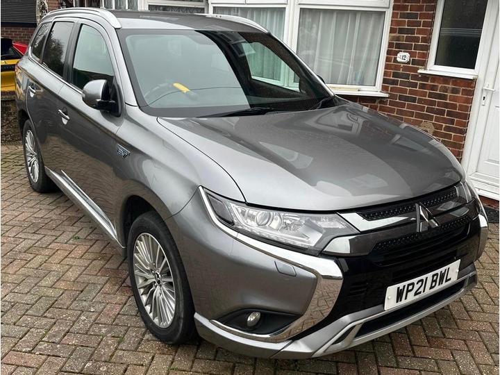 Mitsubishi Outlander 2.4h TwinMotor 13.8kWh Dynamic CVT 4WD Euro 6 (s/s) 5dr