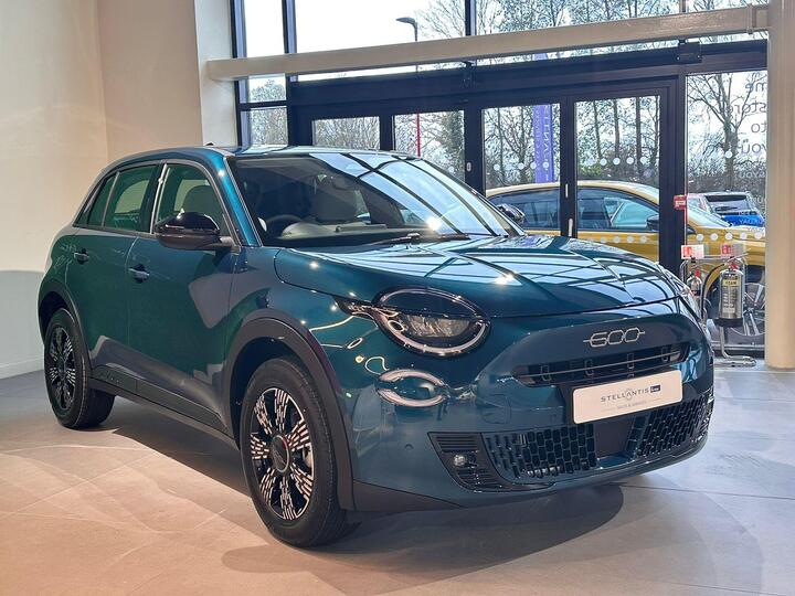 Fiat 600 1.2 MHEV Icon E-DCT Euro 6 (s/s) 5dr