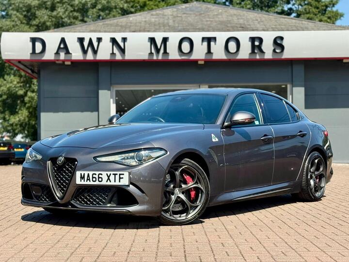 Alfa Romeo Giulia 2.9 V6 Bi-Turbo Quadrifoglio Auto Euro 6 (s/s) 4dr