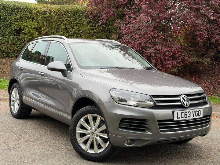 Volkswagen Touareg 3.0 TDI V6 BlueMotion Tech SE Tiptronic 4WD Euro 5 (s/s) 5dr Volkswagen Touareg 3.0 TDI V6 BlueMotion Tech SE Tiptronic 4WD Euro 5 (s/s) 5dr