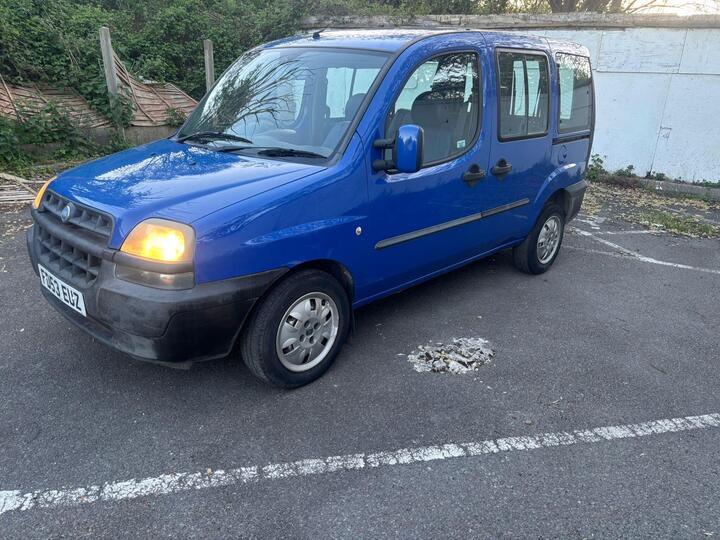 Fiat Doblo 1.9 JTD SX 5dr