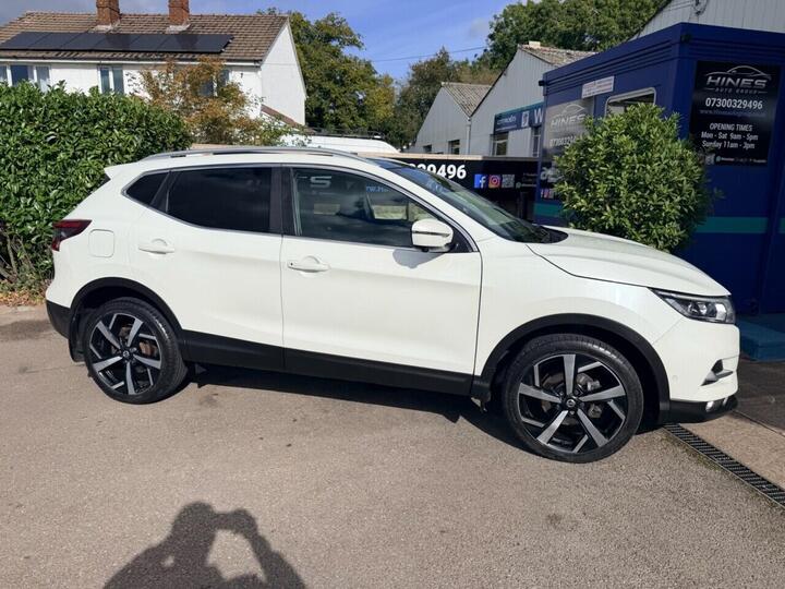 Nissan QASHQAI 1.2 DIG-T Tekna Euro 6 (s/s) 5dr