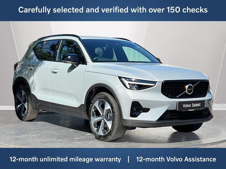 Volvo XC40 2.0 B3 MHEV Plus Dark DCT Auto Euro 6 (s/s) 5dr