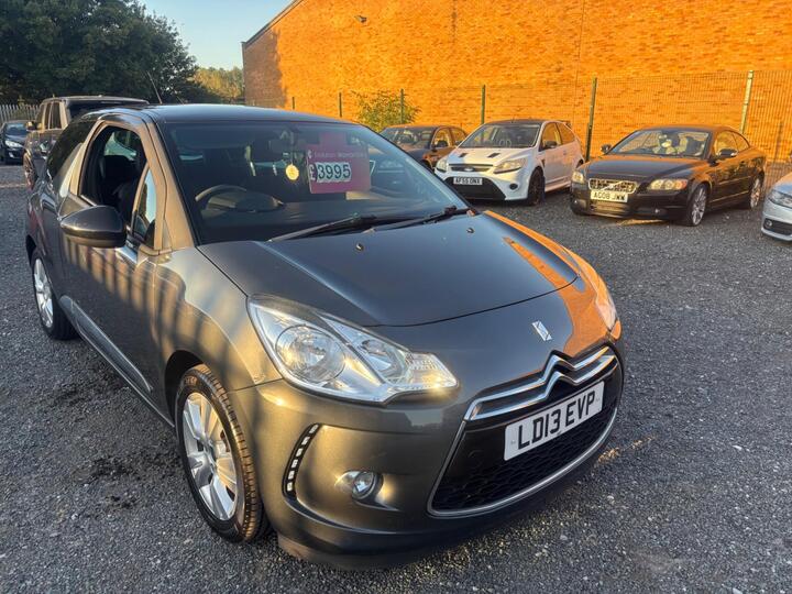 Citroen DS3 1.6 E-HDi Airdream DStyle Euro 5 (s/s) 3dr Citroen DS3 1.6 E-HDi Airdream DStyle Euro 5 (s/s) 3dr