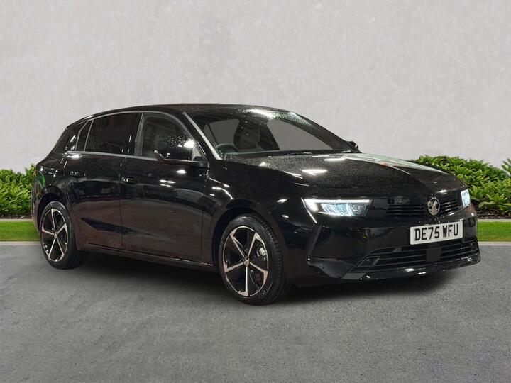Vauxhall ASTRA 1.2 Turbo Griffin Euro 6 (s/s) 5dr Vauxhall ASTRA 1.2 Turbo Griffin Euro 6 (s/s) 5dr