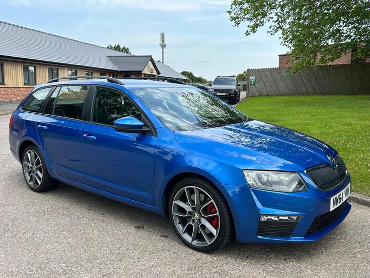 Skoda Octavia 2.0 TFSI VRS Euro 6 (s/s) 5dr Skoda Octavia 2.0 TFSI VRS Euro 6 (s/s) 5dr