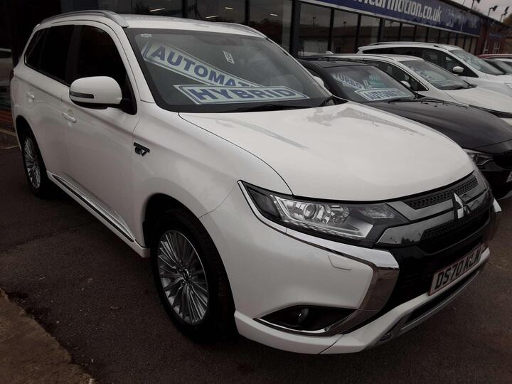 Mitsubishi Outlander 2.4h TwinMotor 13.8kWh Dynamic CVT 4WD Euro 6 (s/s) 5dr Mitsubishi Outlander 2.4h TwinMotor 13.8kWh Dynamic CVT 4WD Euro 6 (s/s) 5dr