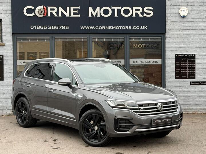 Volkswagen Touareg 3.0 TDI V6 R-Line Tech Tiptronic 4Motion Euro 6 (s/s) 5dr