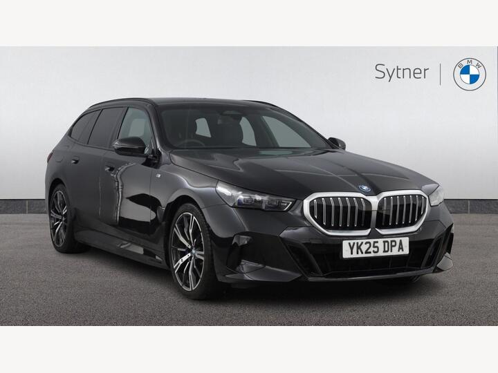 BMW 5 Series 2.0 530e 22.1kWh M Sport Touring Steptronic Euro 6 (s/s) 5dr BMW 5 Series 2.0 530e 22.1kWh M Sport Touring Steptronic Euro 6 (s/s) 5dr
