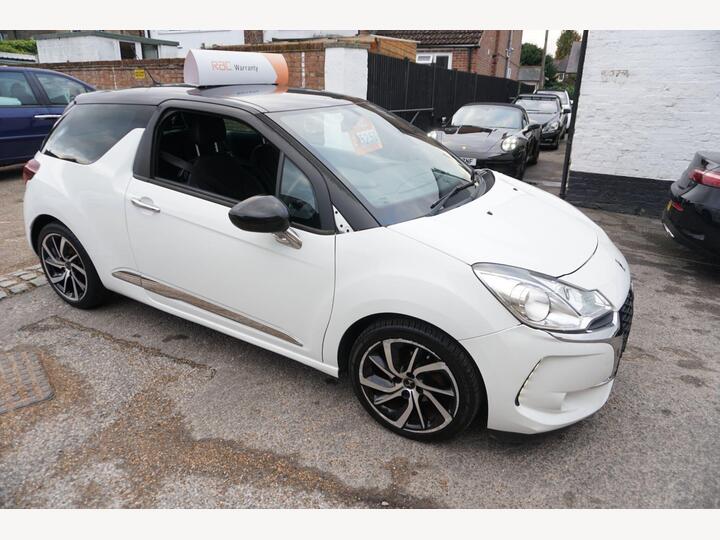 DS AUTOMOBILES DS 3 1.2 PureTech Connected Chic Euro 6 3dr DS AUTOMOBILES DS 3 1.2 PureTech Connected Chic Euro 6 3dr