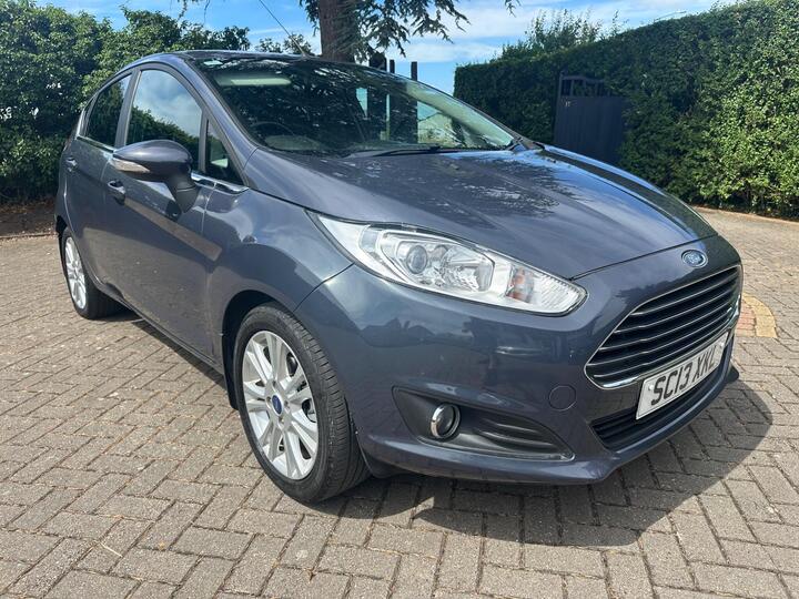 Ford Fiesta 1.0T EcoBoost Zetec Euro 5 (s/s) 5dr