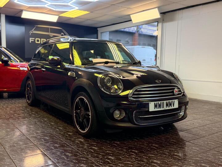 MINI Clubman 1.6 Cooper Hampton Euro 5 (s/s) 5dr