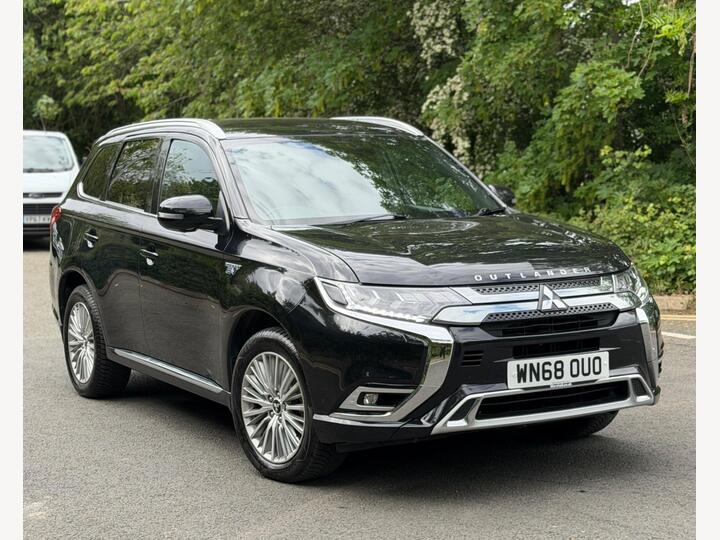 Mitsubishi Outlander 2.4h TwinMotor 13.8kWh 4h CVT 4WD Euro 6 (s/s) 5dr