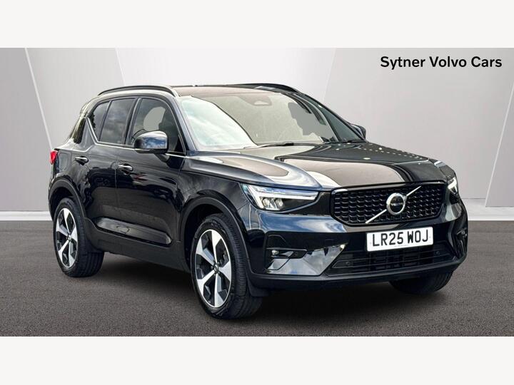 Volvo XC40 2.0 B4 MHEV Plus Dark DCT Auto Euro 6 (s/s) 5dr
