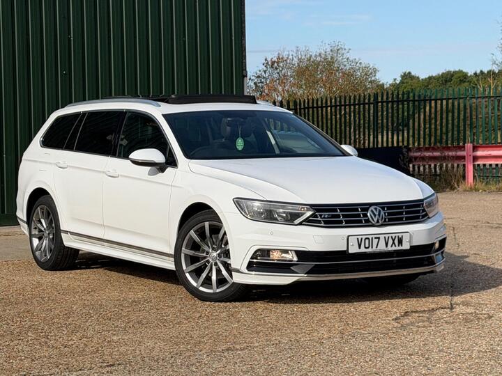 Volkswagen Passat 2.0 TDI BlueMotion Tech R-Line DSG Euro 6 (s/s) 5dr