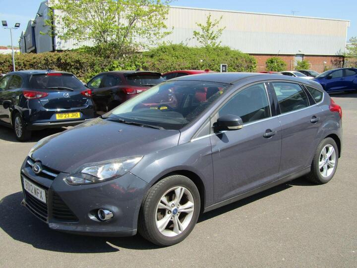 Ford Focus 1.0T EcoBoost Zetec Euro 5 (s/s) 5dr