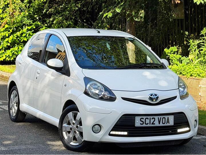Toyota AYGO 1.0 VVT-i Fire Euro 5 5dr