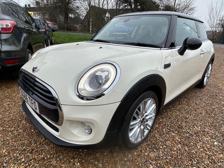 MINI HATCH 1.5 Cooper Auto Euro 6 (s/s) 3dr
