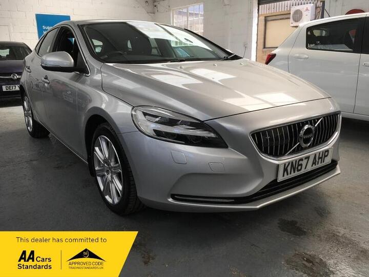 Volvo V40 2.0 T2 Inscription Euro 6 (s/s) 5dr