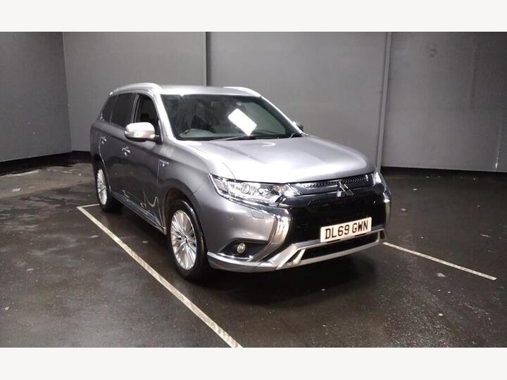 Mitsubishi Outlander 2.4h TwinMotor 13.8kWh Dynamic CVT 4WD Euro 6 (s/s) 5dr