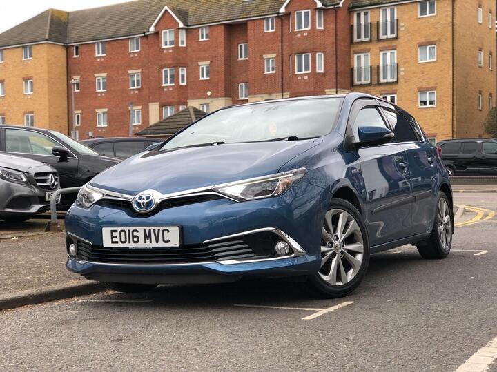 Toyota Auris 1.8 VVT-h Excel CVT Euro 6 (s/s) 5dr (Safety Sense) Toyota Auris 1.8 VVT-h Excel CVT Euro 6 (s/s) 5dr (Safety Sense)