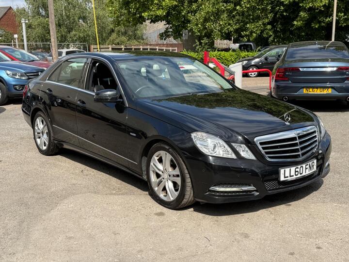 Mercedes-Benz E Class 2.1 E200 CDI BlueEfficiency Avantgarde Tiptronic Euro 5 4dr