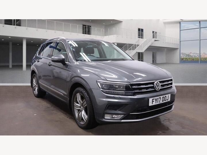 Volkswagen Tiguan 2.0 TDI BlueMotion Tech SEL DSG 4Motion Euro 6 (s/s) 5dr
