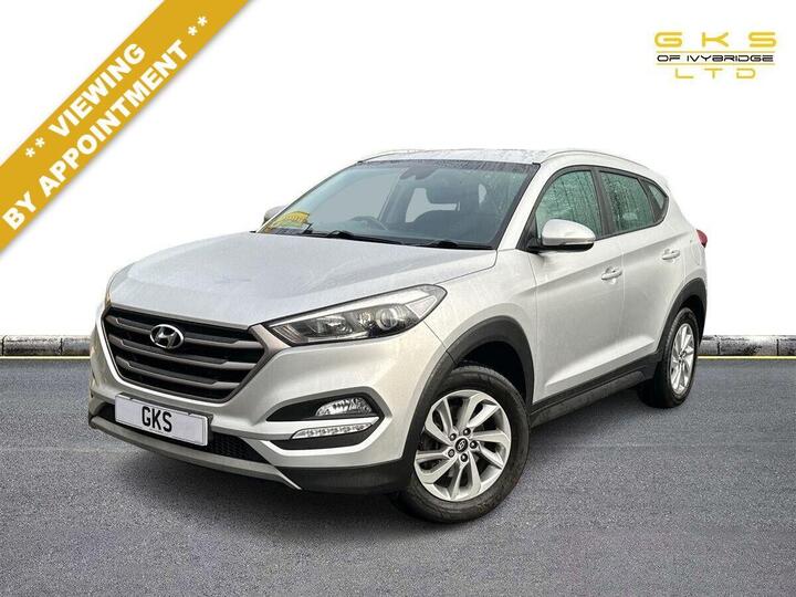 Hyundai TUCSON 1.6 GDi Blue Drive SE Euro 6 (s/s) 5dr Hyundai TUCSON 1.6 GDi Blue Drive SE Euro 6 (s/s) 5dr