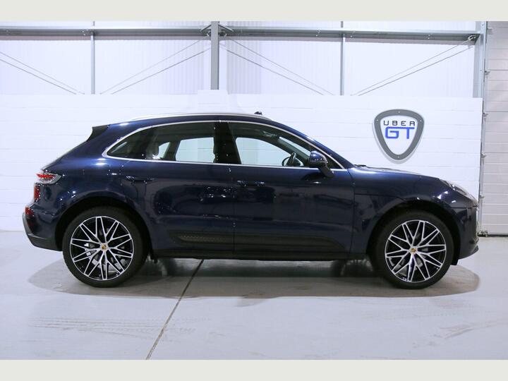 Porsche Macan 2.0T PDK 4WD Euro 6 (s/s) 5dr Porsche Macan 2.0T PDK 4WD Euro 6 (s/s) 5dr