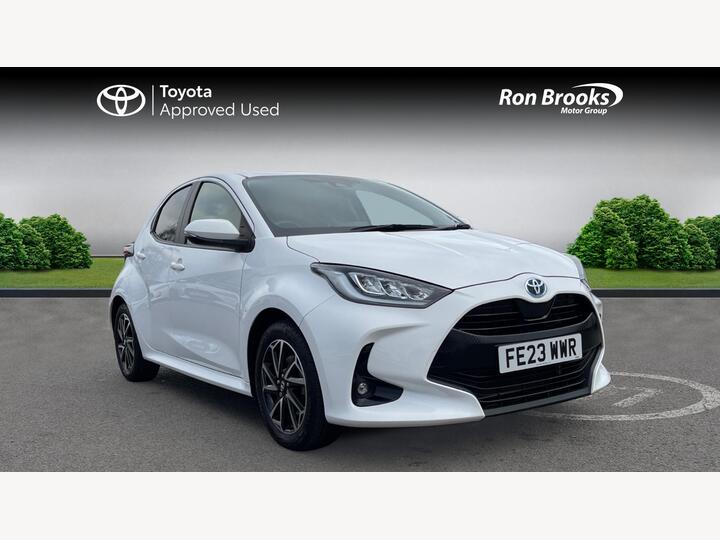 Toyota Yaris 1.5 VVT-h Design E-CVT Euro 6 (s/s) 5dr