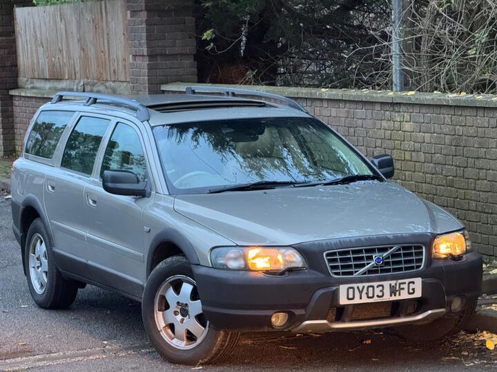 Volvo XC70 2.5T SE 5dr
