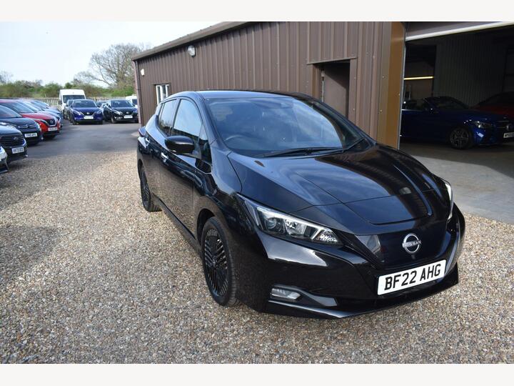 Nissan Leaf 39kWh N-Connecta Auto 5dr