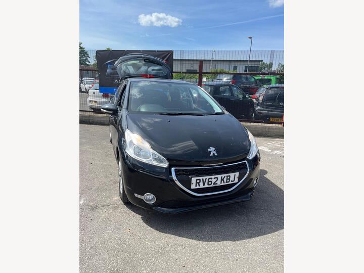 Peugeot 208 1.2 VTi Active Euro 5 5dr
